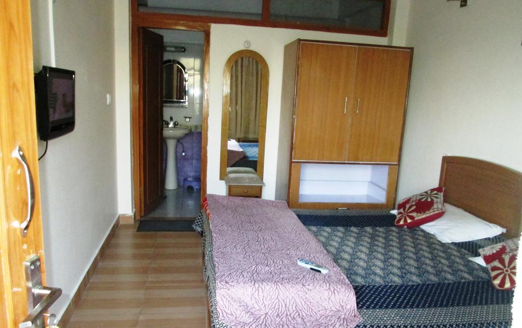 Ranikhet Grand Hotel Kamer foto